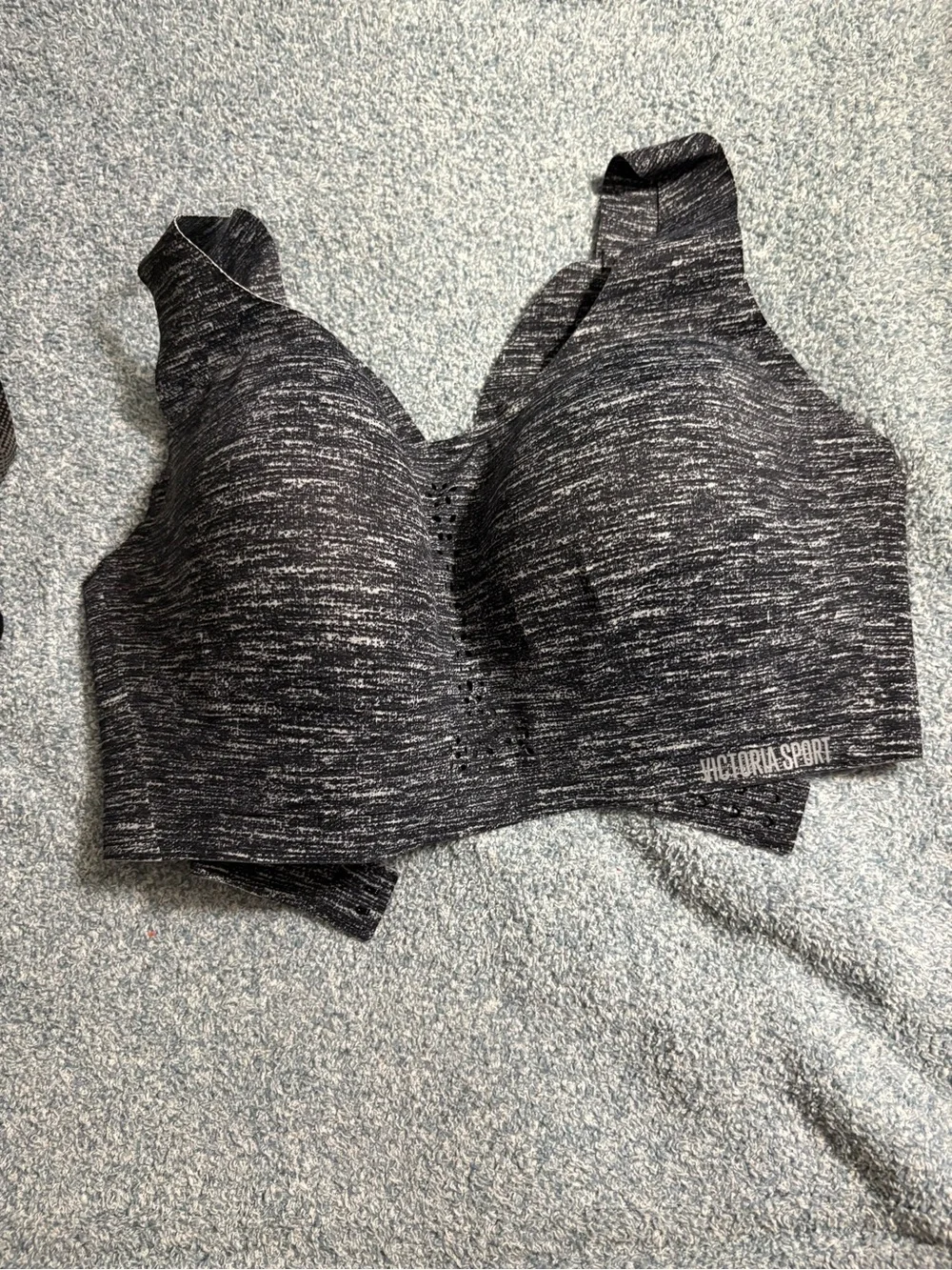 Victoria’s Secret 34D Seamless Black Space-Dye Sports Bra